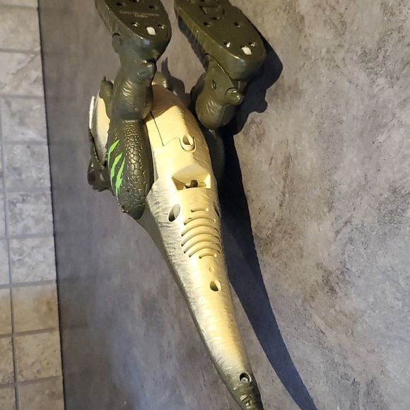 Zuru Dinosaur Chomping and Walking  Action Figure - Picture 7 of 11